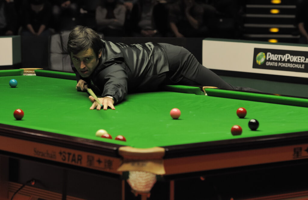 Ronnie_O’Sullivan_at_German_Masters_Snooker_Final_(DerHexer)_2012-02-05_45