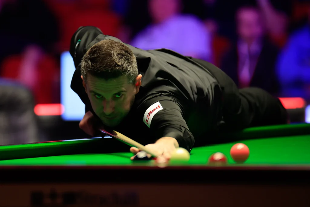 mark-selby-england-plays-shot-881233225_d431c4